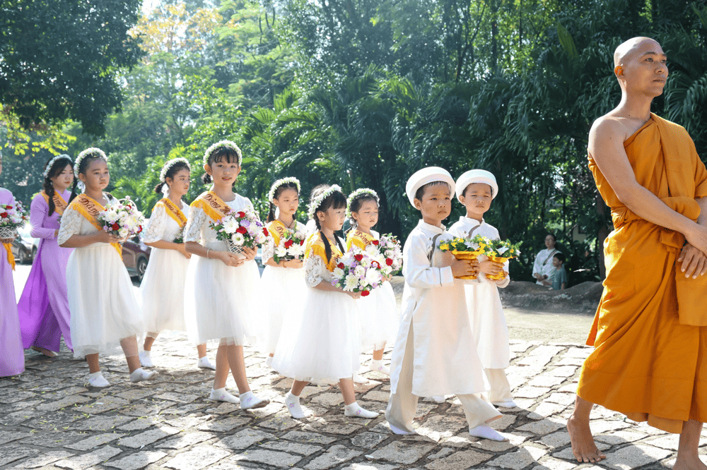 Du khách có thể lựa chọn các phương tiện khác nhau khi di chuyển đến chùa Bửu Long (Nguồn: Tổ Đình Bửu Long Fanpage)